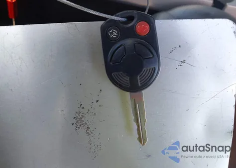 2008 Ford Escape Xlt z USA, uszkodzony, nr VIN 1FMCU03188KA76843